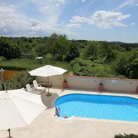 With Pool Burići