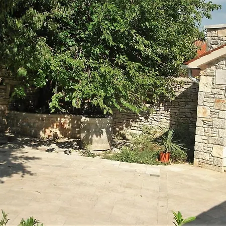With Pool Burići